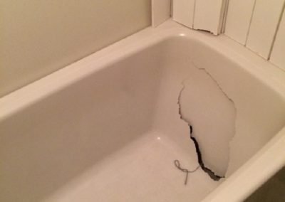 FRP浴槽割れ破損 樹脂補強・リペア再生塗装コート　No.BA141220