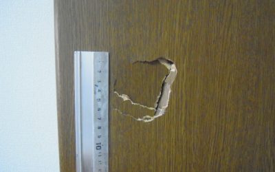 クロゼット折戸扉へこみ穴リペア補修 No.BA130316