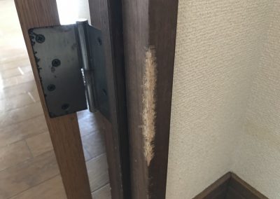室内ドア木枠柱かじり跡リペア補修　No.BA190723