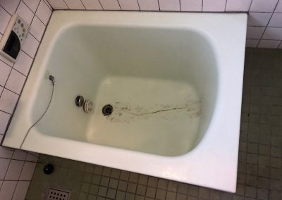 FRP浴槽ヒビ割れ補強・リペア再生塗装コート　No.BA191108