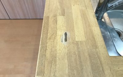 木製集成材キッチンカウンター 表面シミ・劣化リペア補修　BA220405