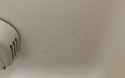 FRP浴槽　内部ひび割れ　FRP樹脂加工・部分再生・リペア修理　BA240917