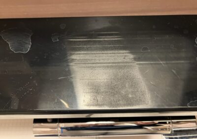 ユニットバス浴室　面台カウンタ　表面劣化（溶剤・薬品反応）　樹脂加工・部分再生・リペア補修　BA251127