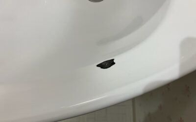 洗面台（ホーロー製）表面破損部　欠けキズ・剥がれ　樹脂加工/鏡面加工・部分再生・リペア補修　BA250426