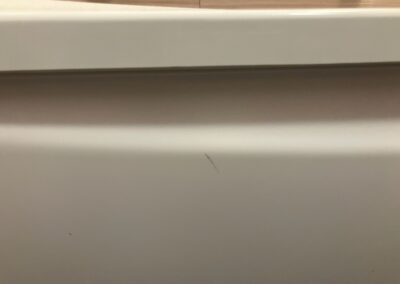 FRP浴槽　エプロン表面キズ　FRP樹脂加工・部分再生・リペア補修　BA250531