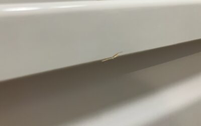 FRP浴槽　天縁フランジ部　キズ剥がれ破損　FRP樹脂加工・部分再生・リペア補修　BA250726