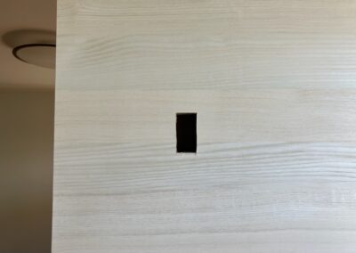 建具・木製ドア　扉表面　加工穴/キズ欠損/破損部　樹脂加工・部分再生・リペア補修　BA250730