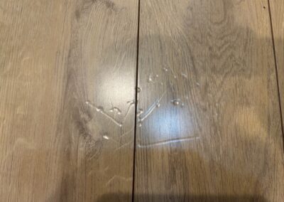 　【福岡市東区】賃貸マンションの玄関フローリング多数凹みを部分再生リペア！原状回復コストを大幅削減　　BA260117